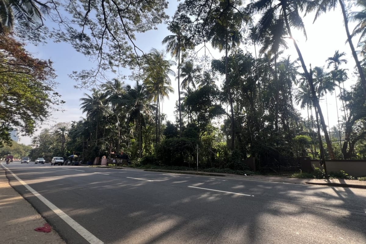 Roadside Property for Rent, Vengali