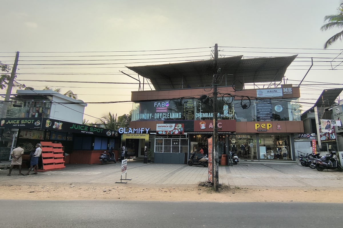 Commercial Building for Sale, Payyanakkal 