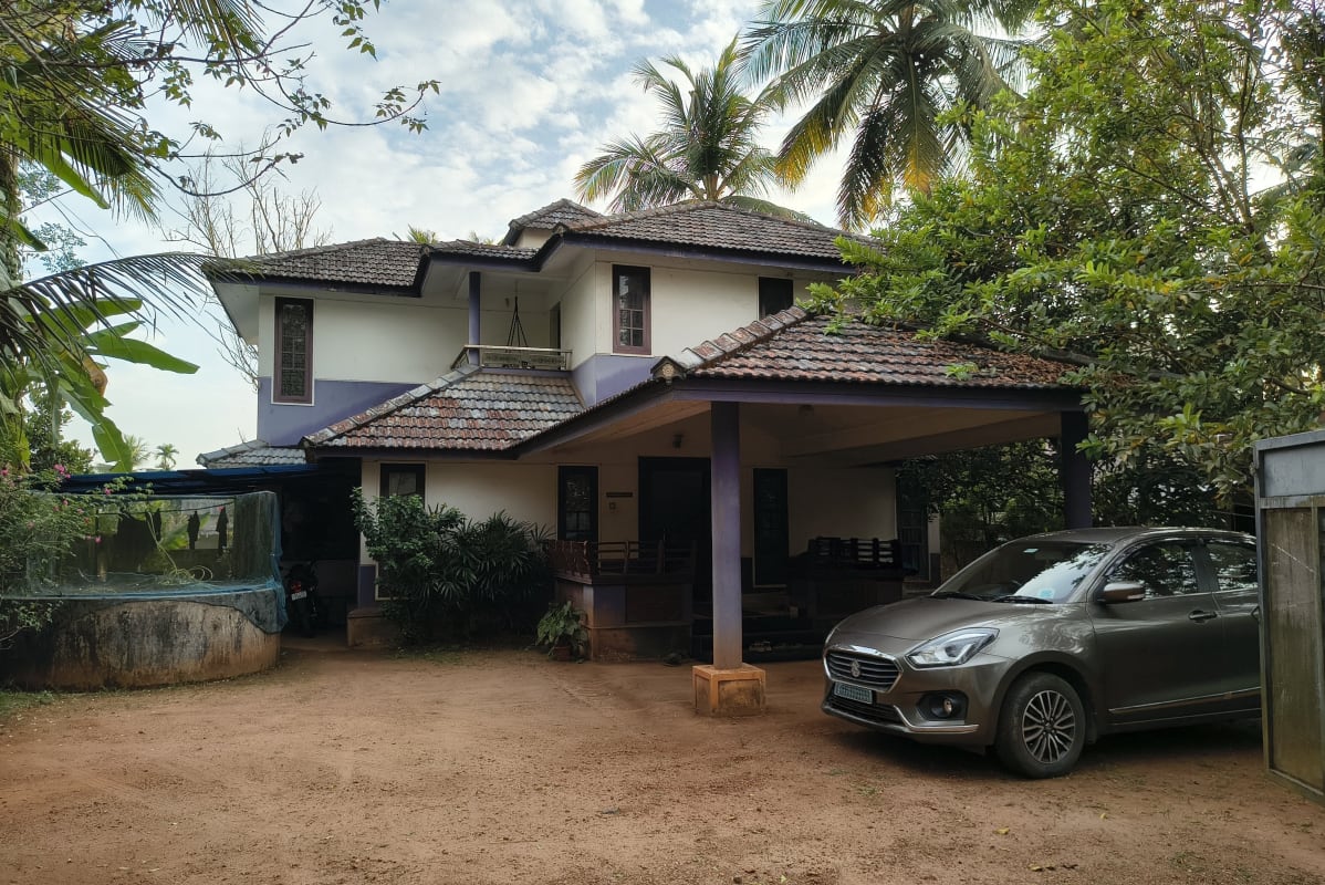 Roadside Property for Sale, Malaparamba 