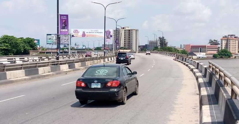Eyecatcher Billboard Obalende Kam-Salem Bridge 2 FTF Outer Marina, Lagos