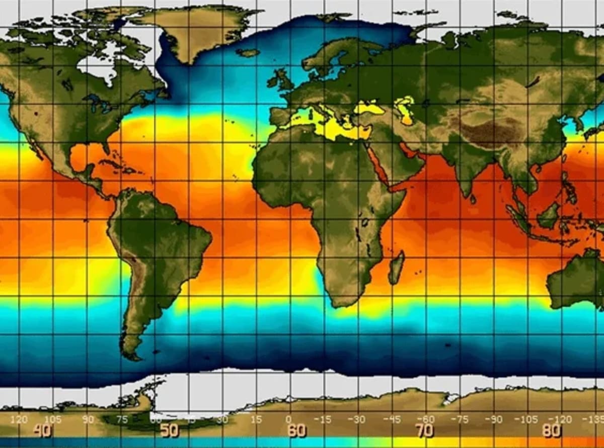 Mapa mundial de la distribución del fenómeno El Niño mostrando variaciones de temperatura en los océanos, con áreas cálidas en rojo y frías en azul