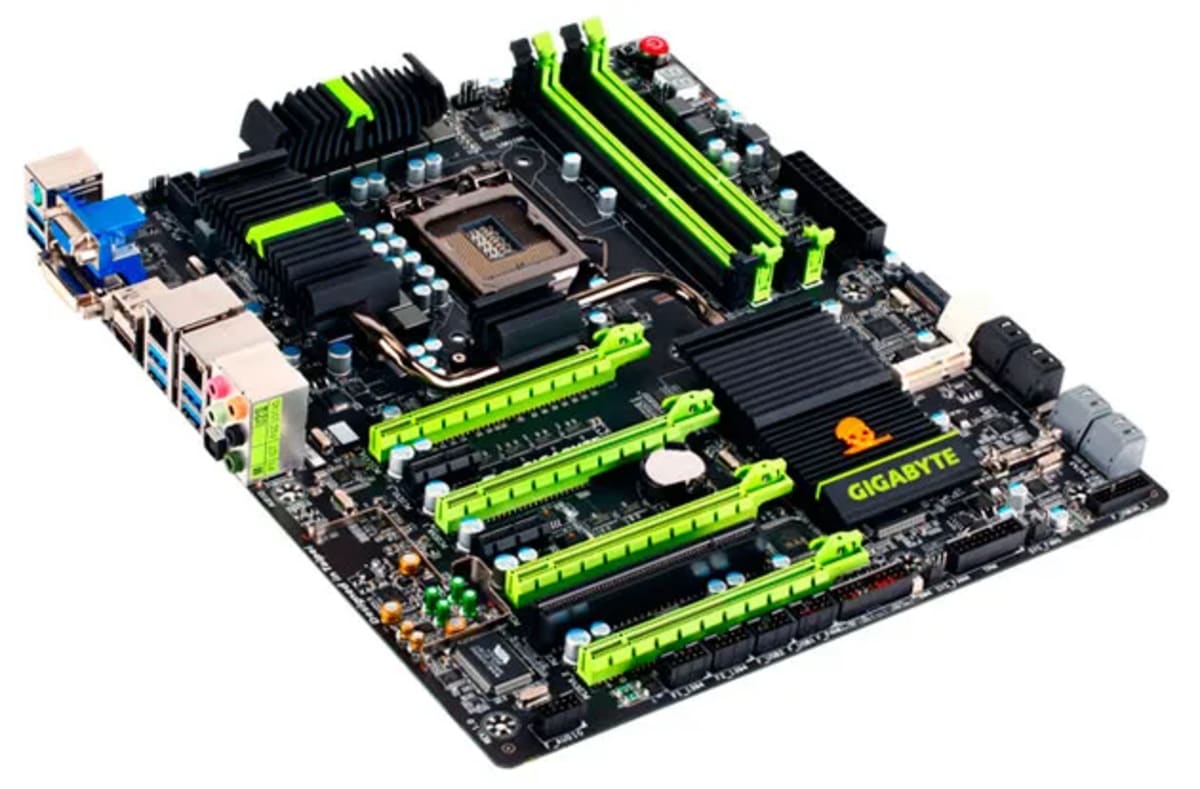 Placa base Gigabyte con múltiples ranuras de expansión