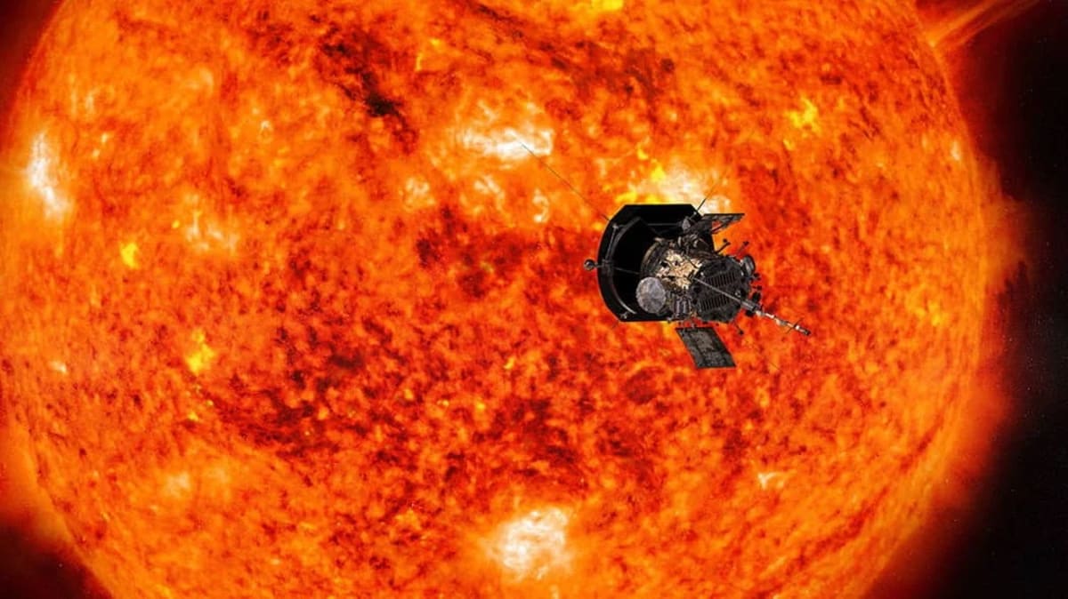 La sonda Parker Solar Probe aproximándose al Sol, soportando temperaturas extremas y radiación intensa.