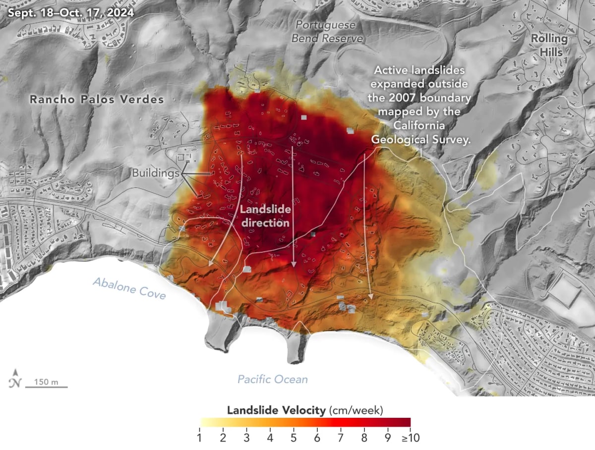 Mapa de radar que muestra la velocidad y dirección de los deslizamientos de tierra en la península de Palos Verdes, California.