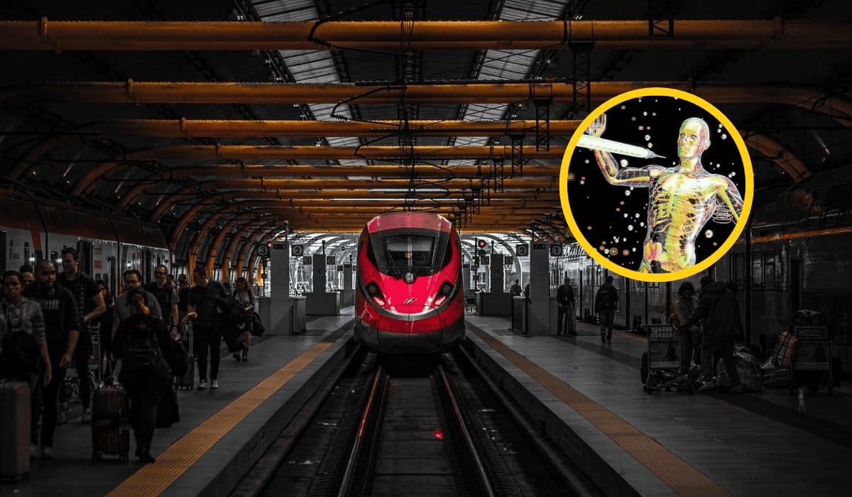 Tren llegando a estación concurrida en CDMX