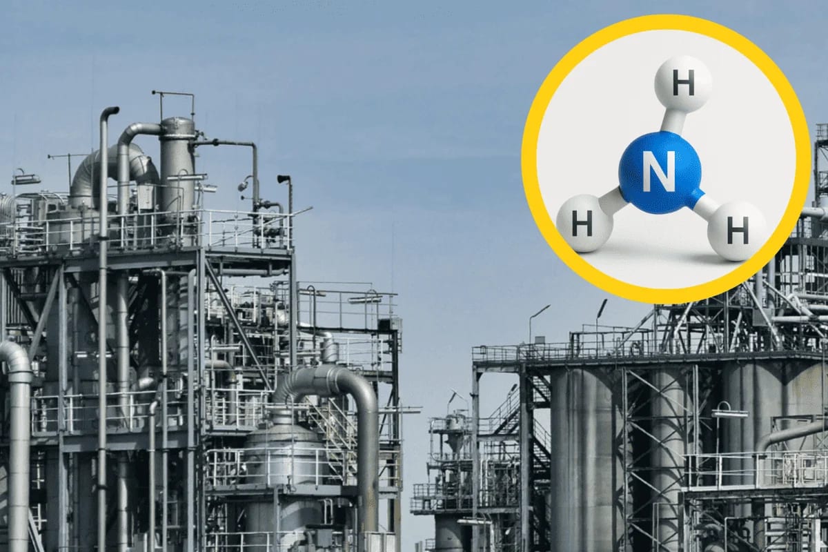 Planta industrial de producción de amoníaco y modelo molecular NH3