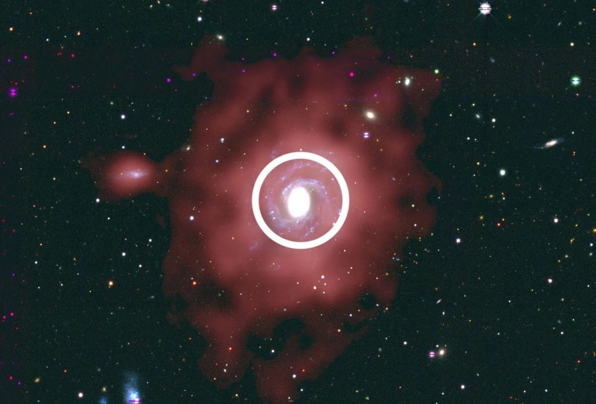 Distribución del hidrógeno atómico en una galaxia, destacando las zonas activas para la formación estelar