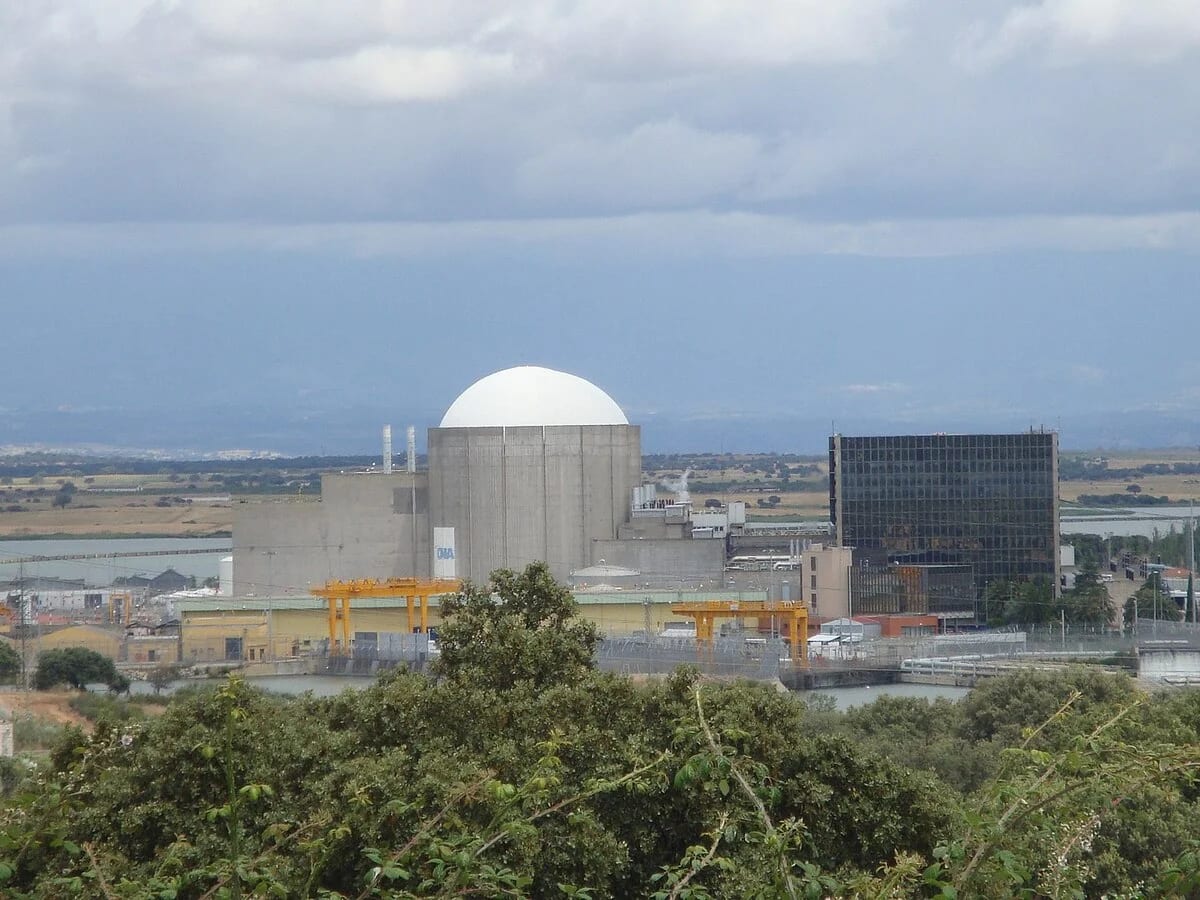 Vista panorámica de la central nuclear de Almaraz en España