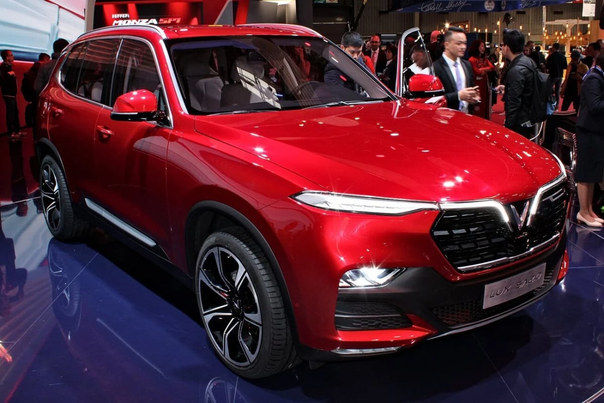 SUV Vinfast Lux SA2.0