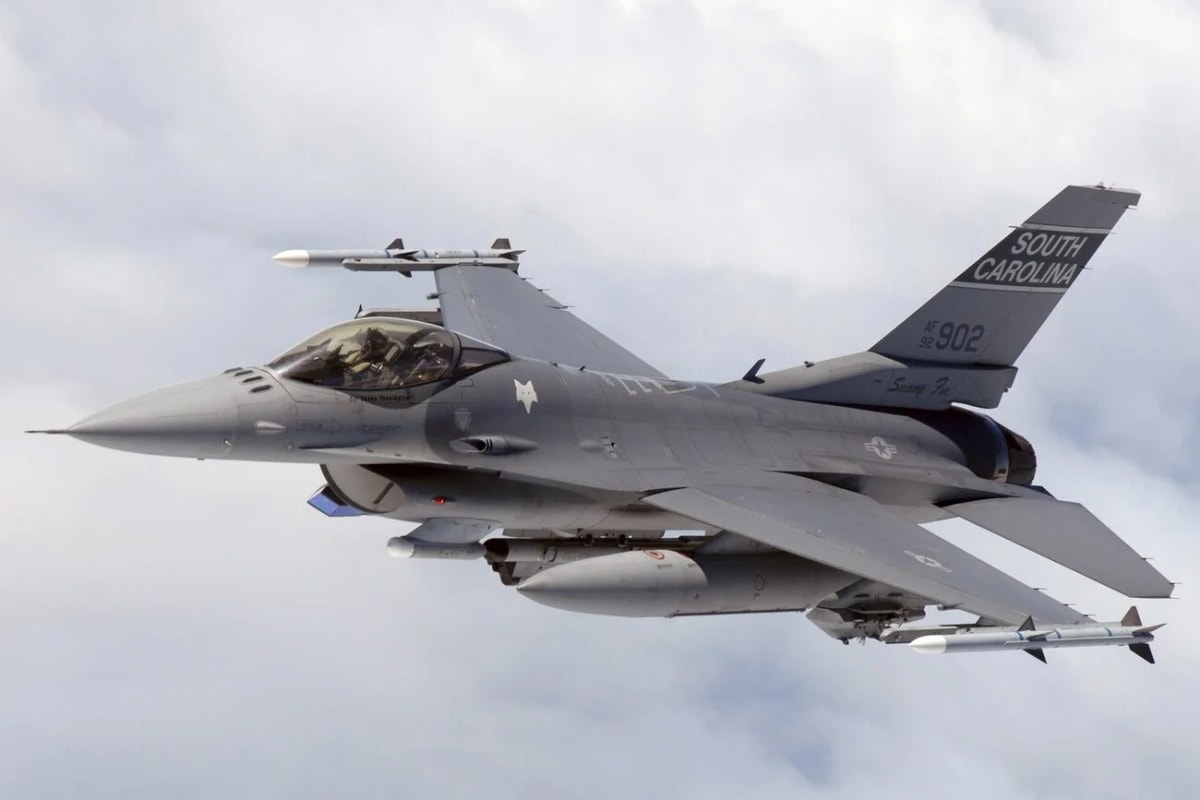 F-16