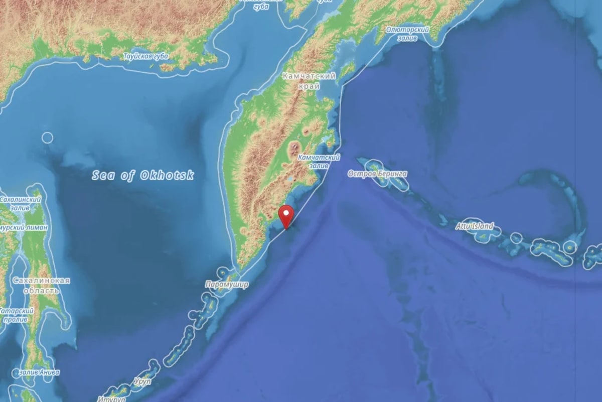 Mapa físico del extremo oriental de Rusia, mostrando el epicentro del terremoto de magnitud 8,8 en la península de Kamchatka
