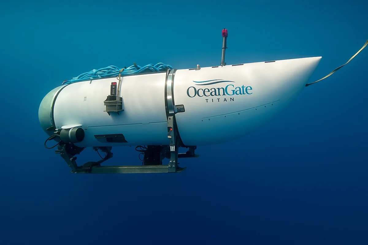 Sumergible OceanGate Titan bajo el agua