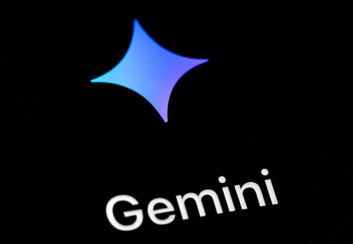 Gemini en degradado azul-violeta