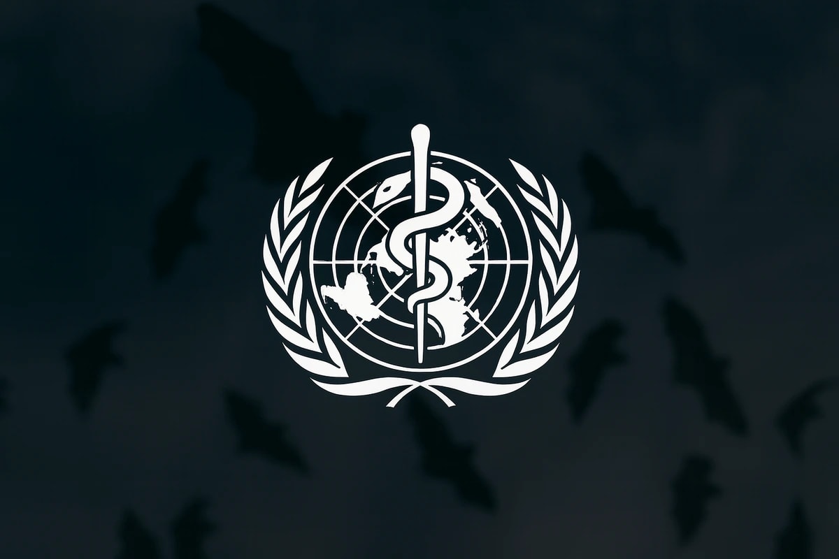 Logotipo de la OMS centrado sobre un fondo oscurecido con murciélagos en vuelo
