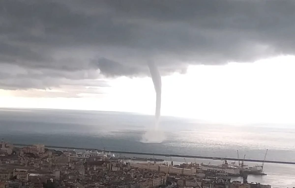 Trombas marinas en el puerto de Génova en 2019