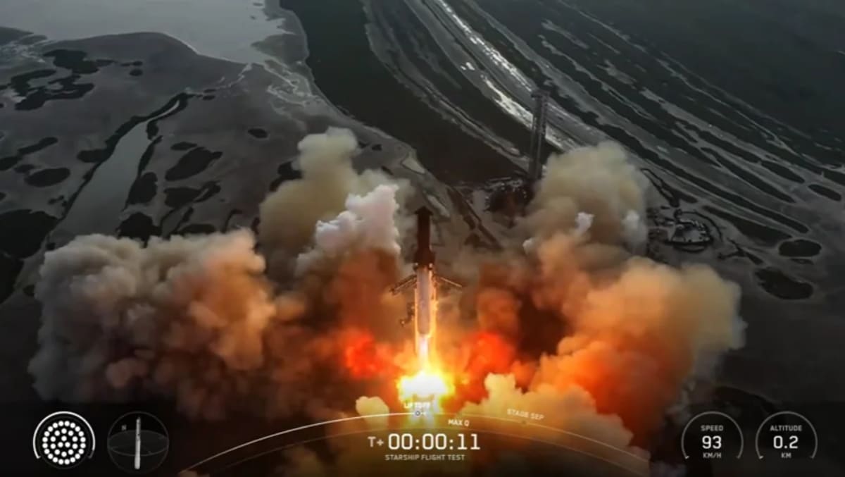 Despegue de la nave Starship de SpaceX en su décima prueba de vuelo desde Starbase, Texas