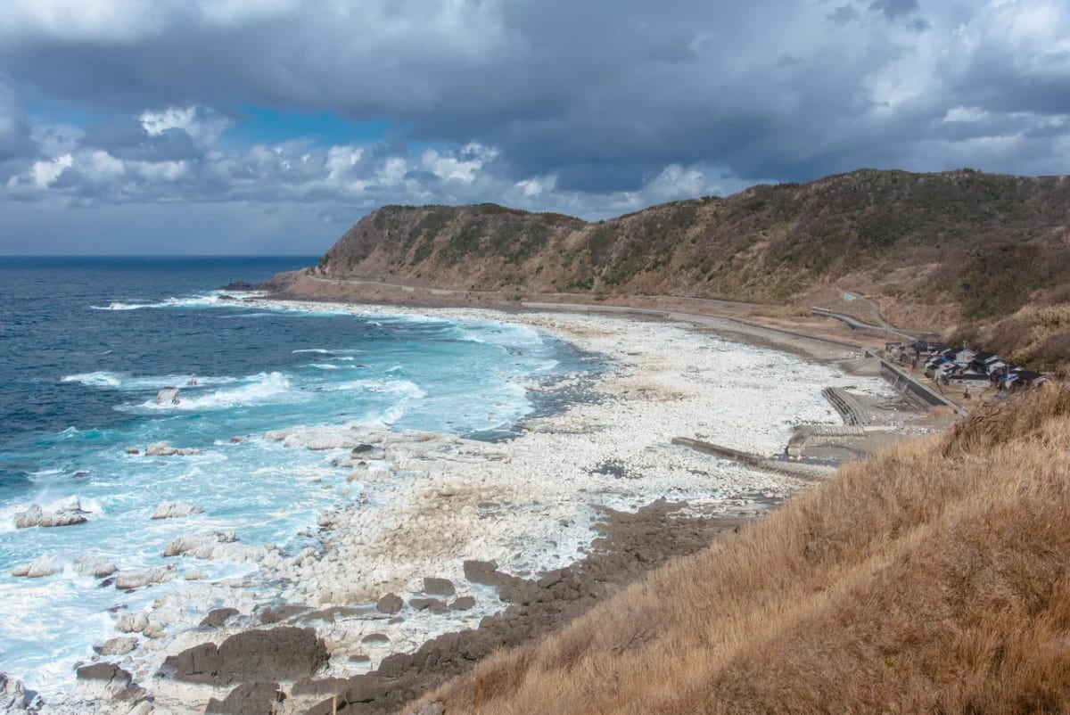Elevación costera tras terremoto en Noto, Japón