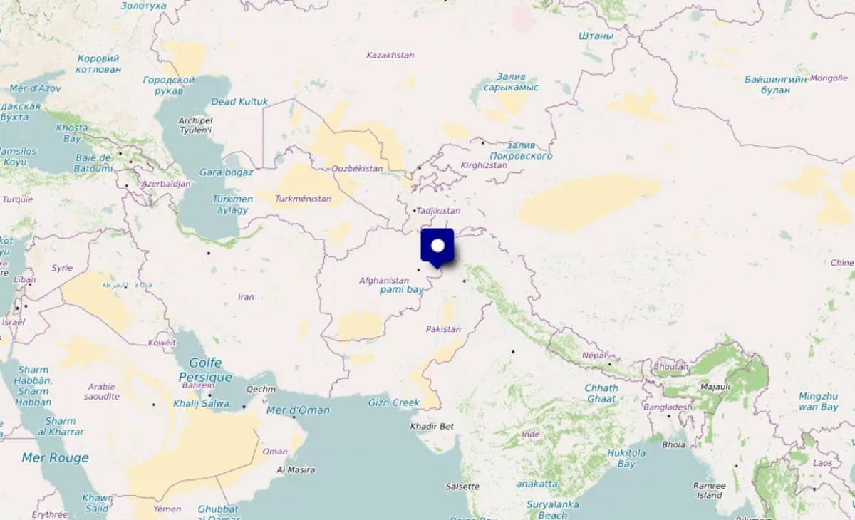 Mapa que muestra el epicentro del terremoto de magnitud 6 en Afganistán, localizado cerca de Jalalabad, con repercusiones en Pakistán e Irán