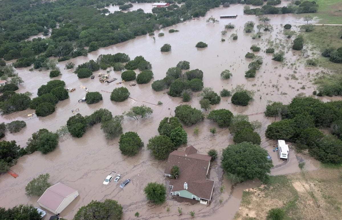 Operaciones de rescate de la Guardia Costera de EE. UU. en Texas durante inundaciones