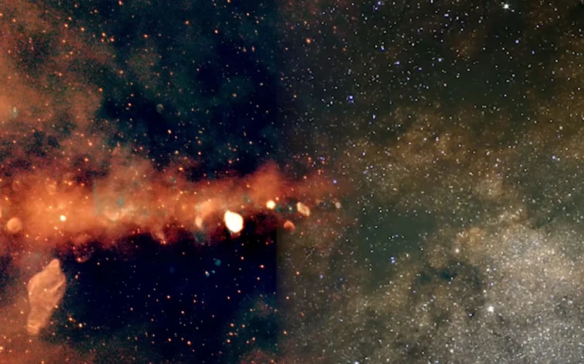 Comparación del centro de la Vía Láctea: a la izquierda en frecuencias de radio, mostrando estructuras energéticas, y a la derecha en luz visible, con estrellas densamente agrupadas