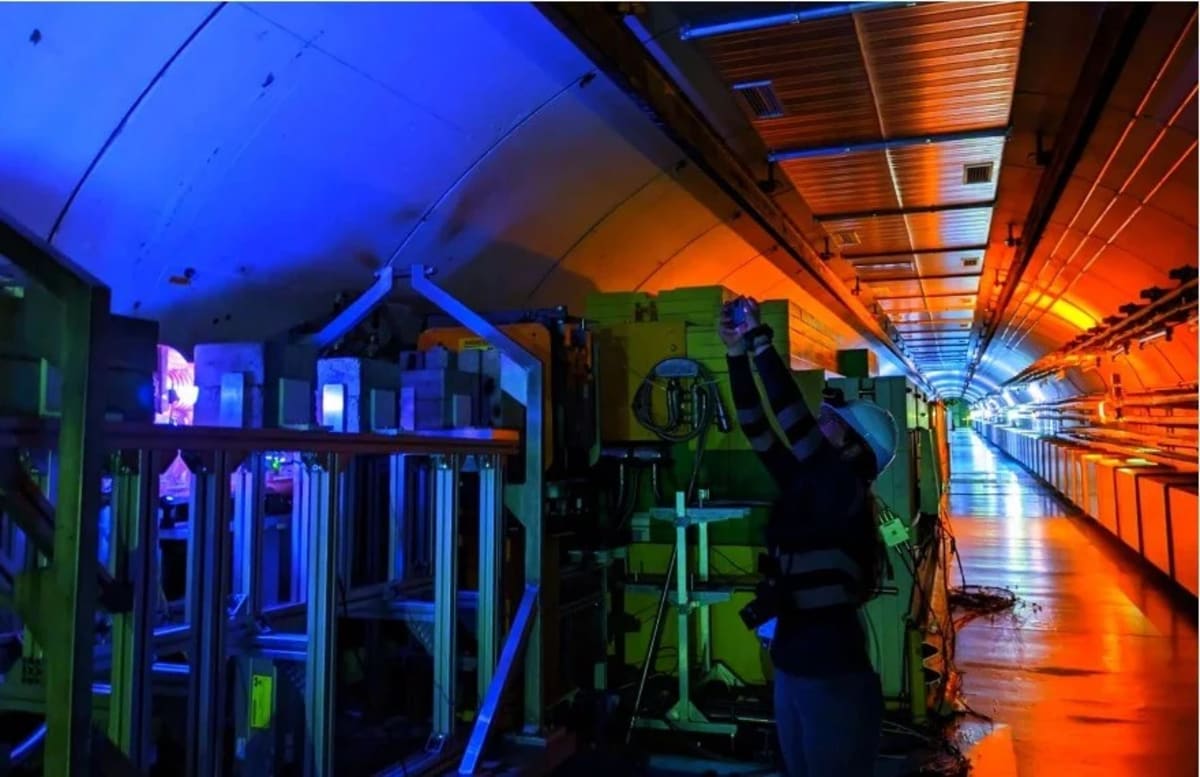 Experimento Fireball instalado en la zona de irradiación HiRadMat