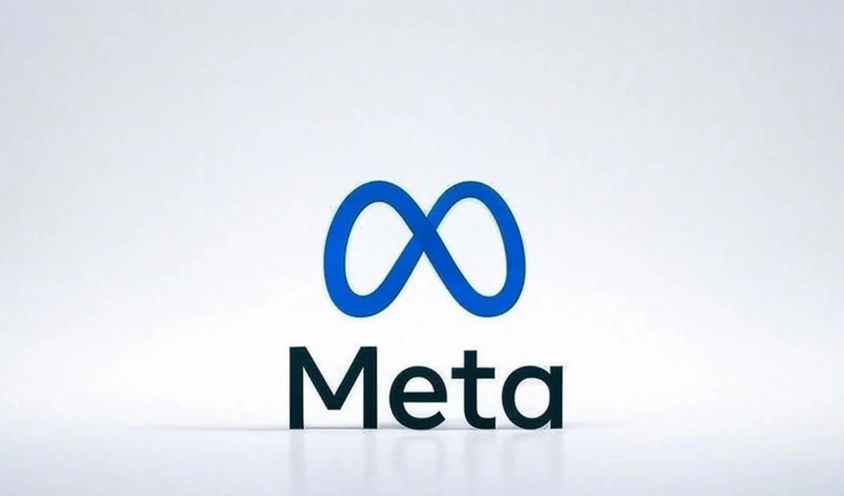 Logotipo azul de Meta sobre fondo blanco