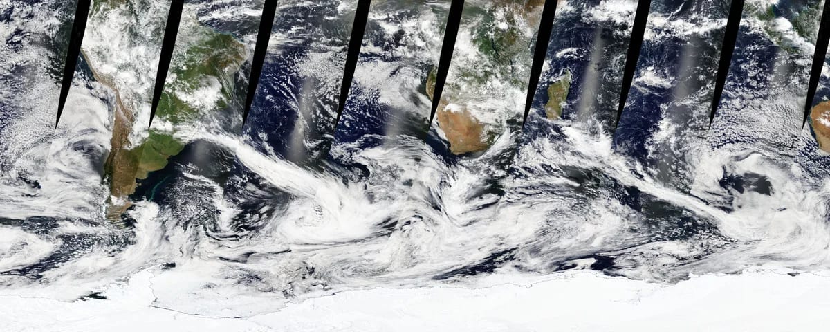 Imagen satelital visible de las tormentas sobre el Océano Austral en enero de 2019