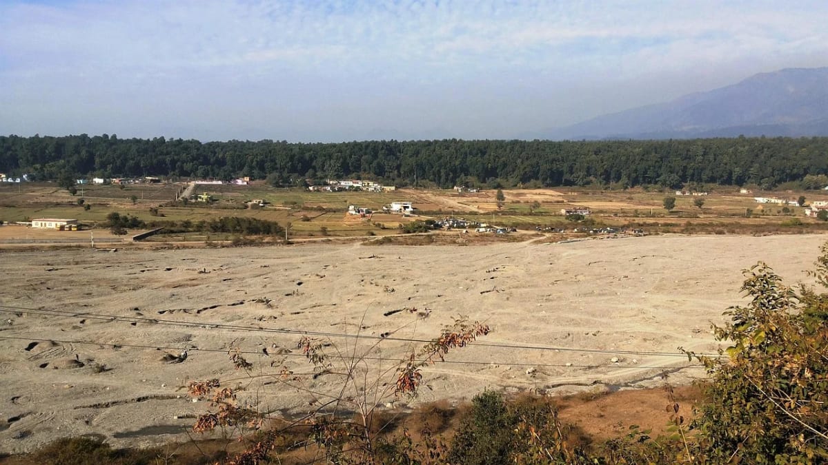 Cauce seco de un río en India