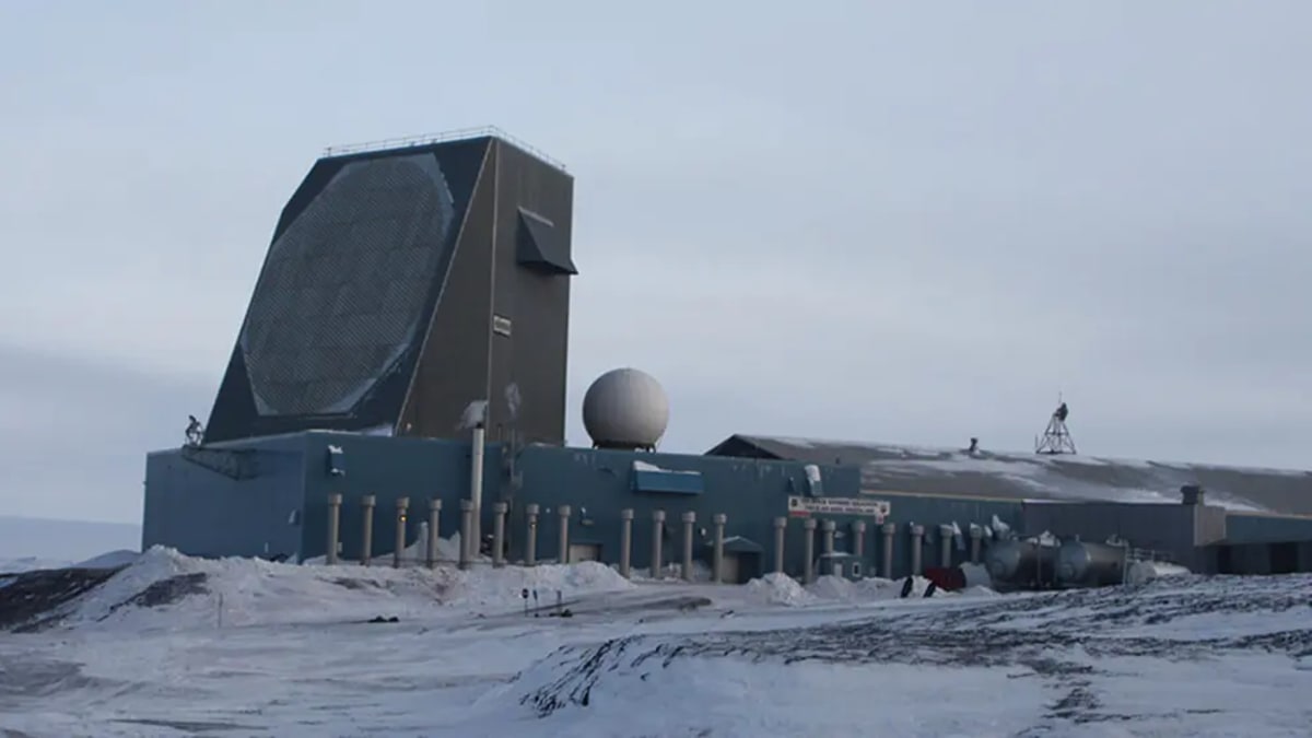 Radar de alerta temprana AN/FPS-120 en la base de Pituffik