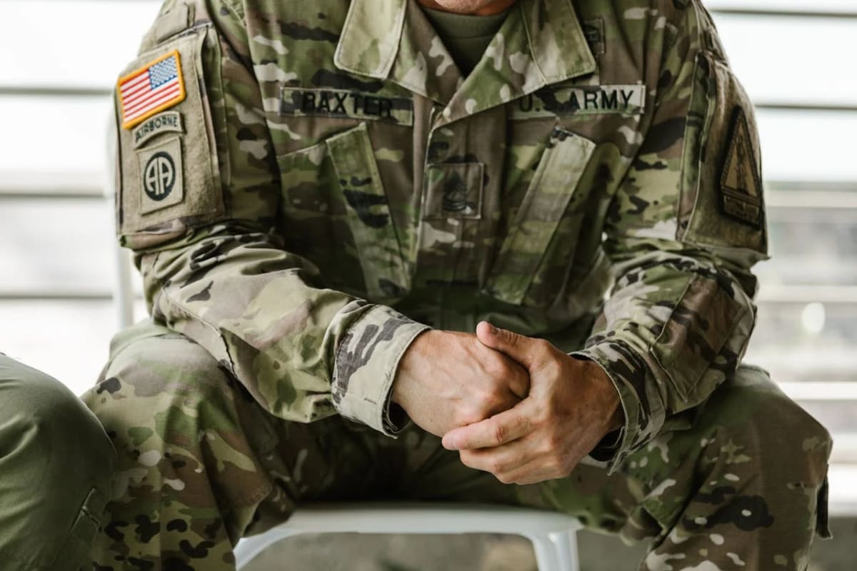 Soldado del Ejército de Estados Unidos con uniforme de combate