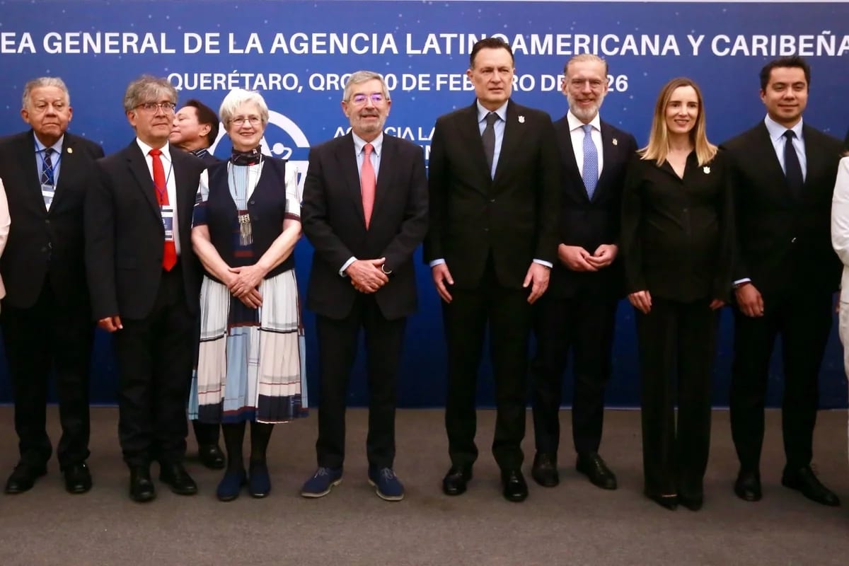 Representantes durante la asamblea general de la Agencia Latinoamericana y Caribeña del Espacio en Querétaro