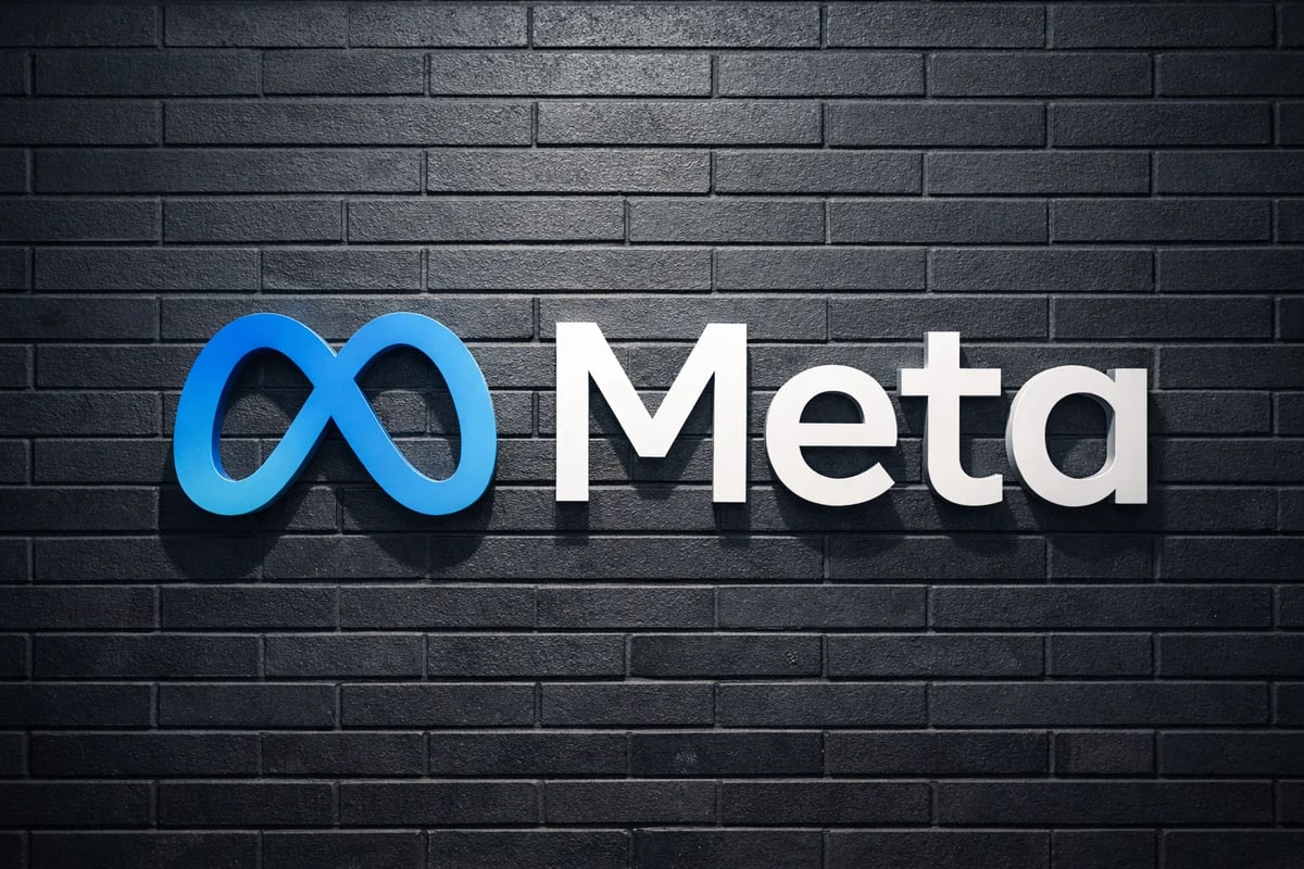 Logo de Meta sobre un muro oscuro