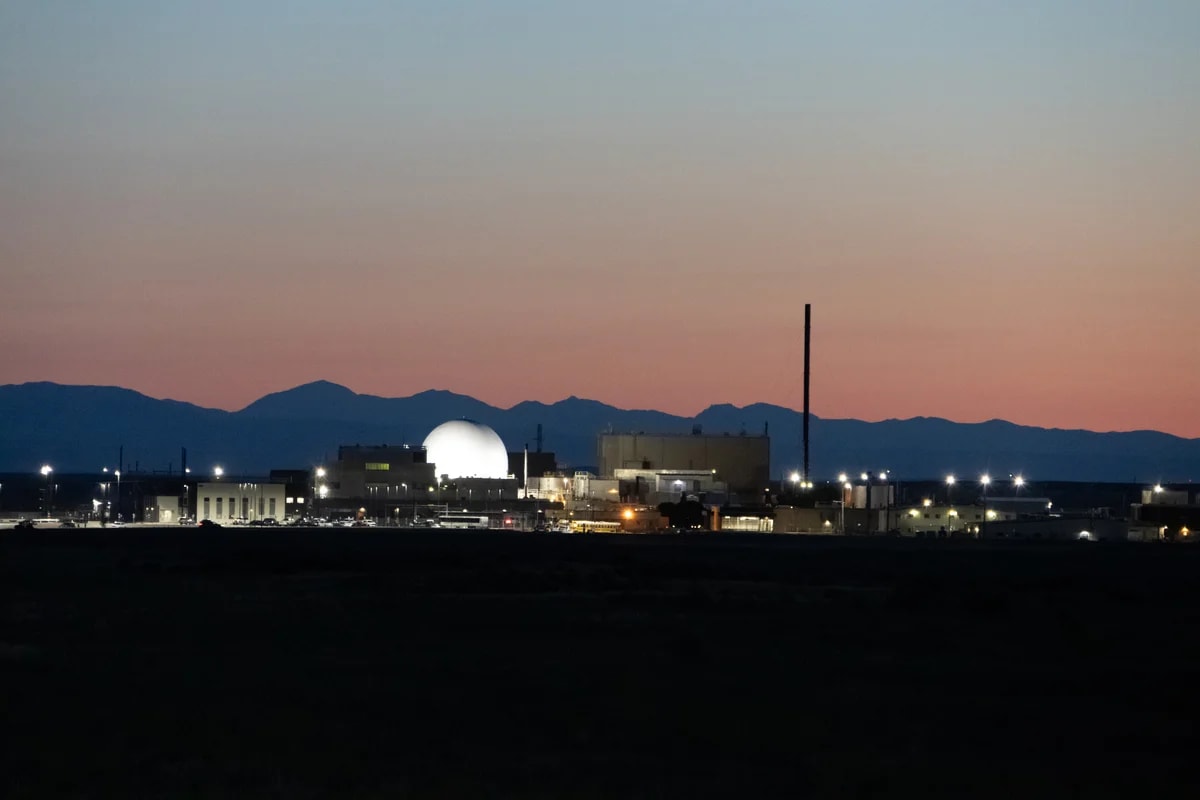 Estructura de la cúpula construida sobre el reactor experimental EBR-II en Idaho