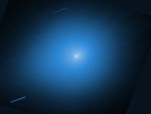 Cometa 3I/ATLAS observado como una fuente brillante con halo difuso en el espacio