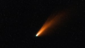 Cometa interestelar 3I/ATLAS cruzando el espacio profundo