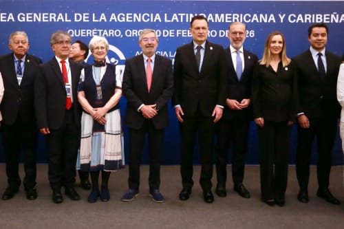 Representantes durante la asamblea general de la Agencia Latinoamericana y Caribeña del Espacio en Querétaro