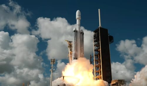 Lanzamiento del Falcon Heavy de SpaceX con la misión ViaSat-3 F3