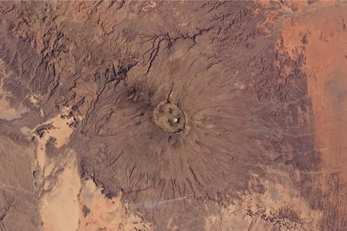 Vista satelital del volcán Emi Koussi