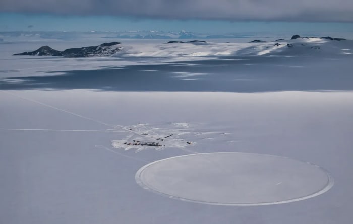 Campamento de globos de la NASA en la plataforma de hielo Ross, cerca de la estación McMurdo en la Antártida