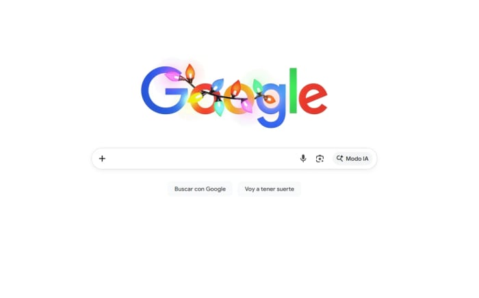 Página de inicio de Google con un doodle decorado con luces de colores