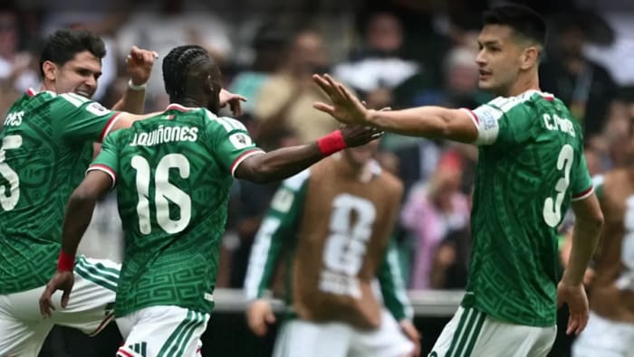 Jugadores de México celebran en el Mundial de 2026
