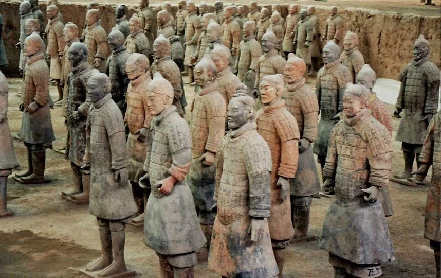 Guerreros de terracota del ejército del emperador Qin Shi Huang en Xian, China