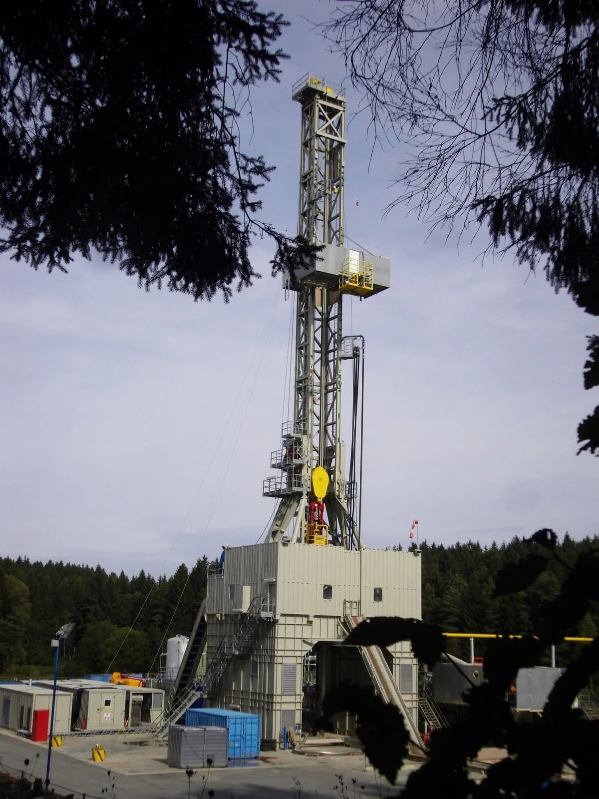 Torre de perforación del sistema geotérmico en Geretsried