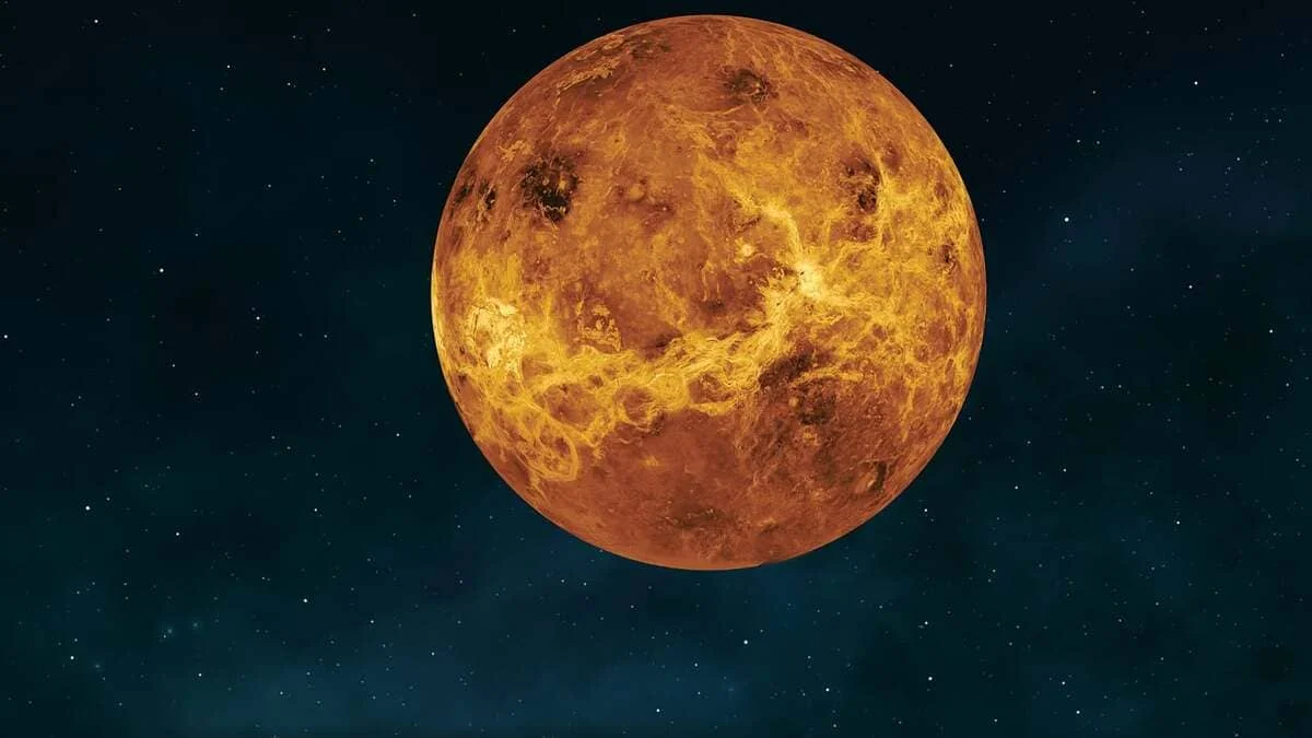 Imagen del planeta Venus con su característica superficie amarilla-naranja
