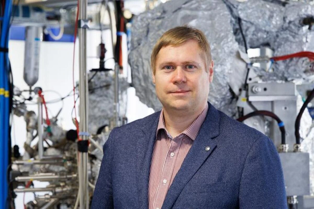 Dr. Christian Tusche y grupo de orbitrónica