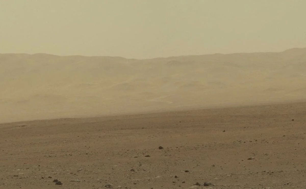 Pared del cráter Gale vista por la Mastcam del rover Curiosity en Marte