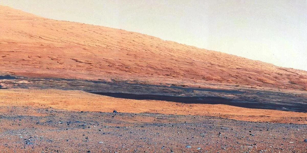 Geología del Monte Sharp en Marte, observada por la MastCam de Curiosity