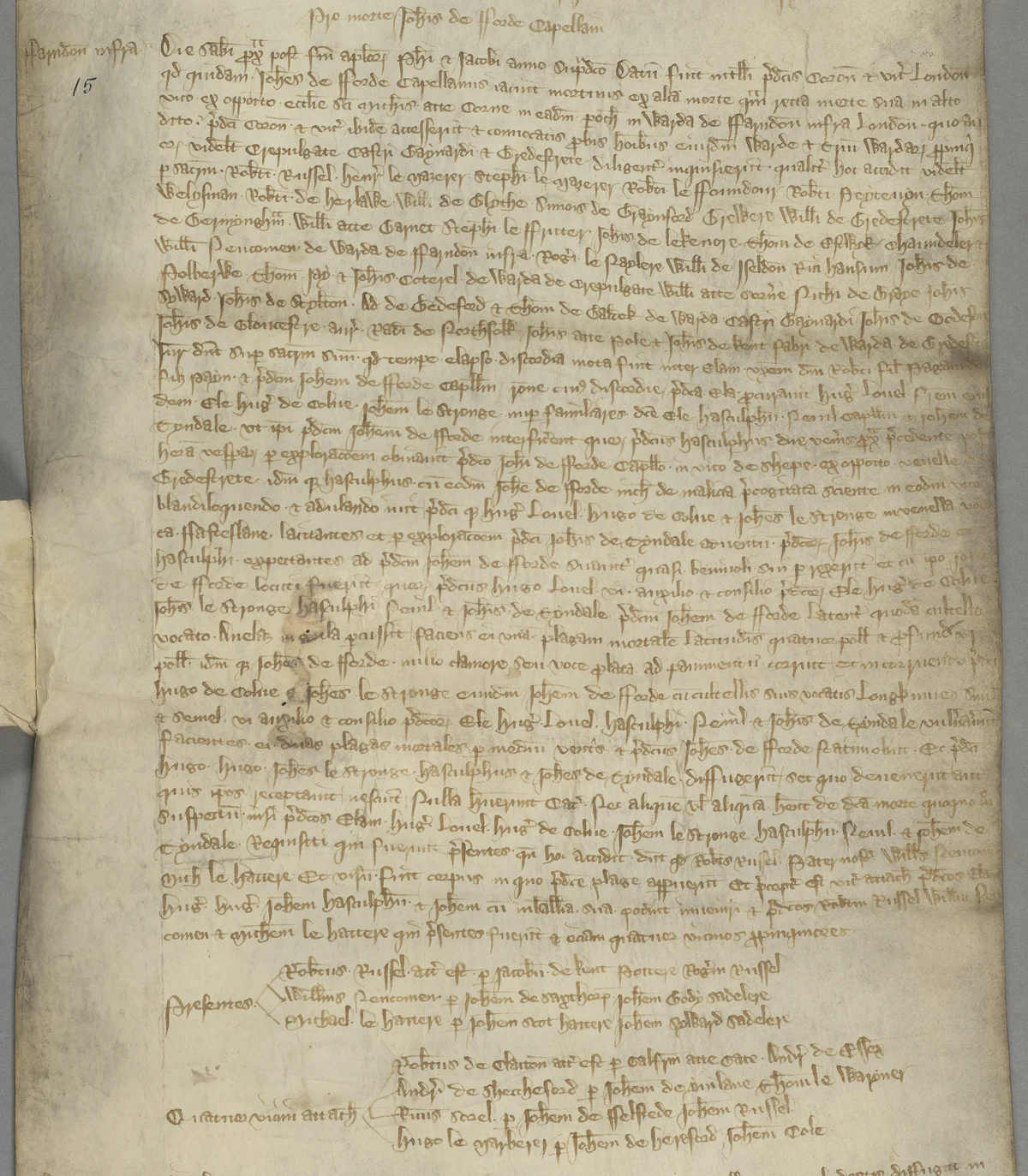 Documento forense medieval del archivo de Londres de 1336-1337, relacionado con una investigación criminal en la ciudad.