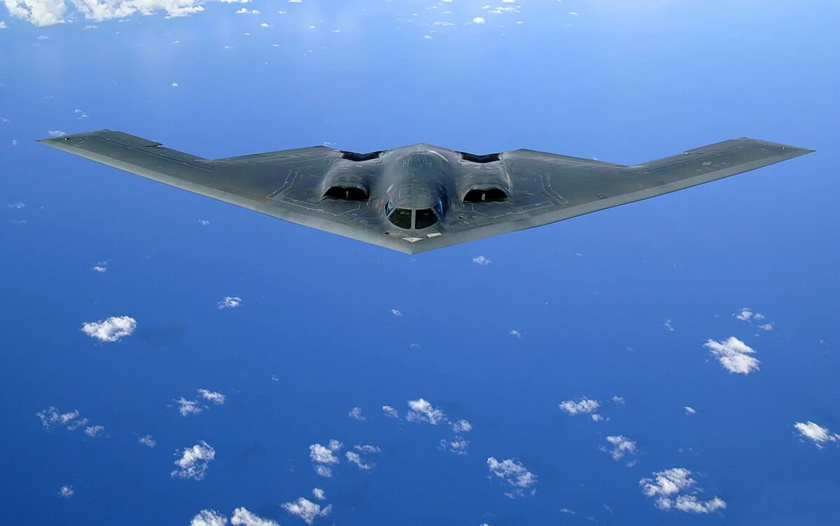 Bombardero B-2