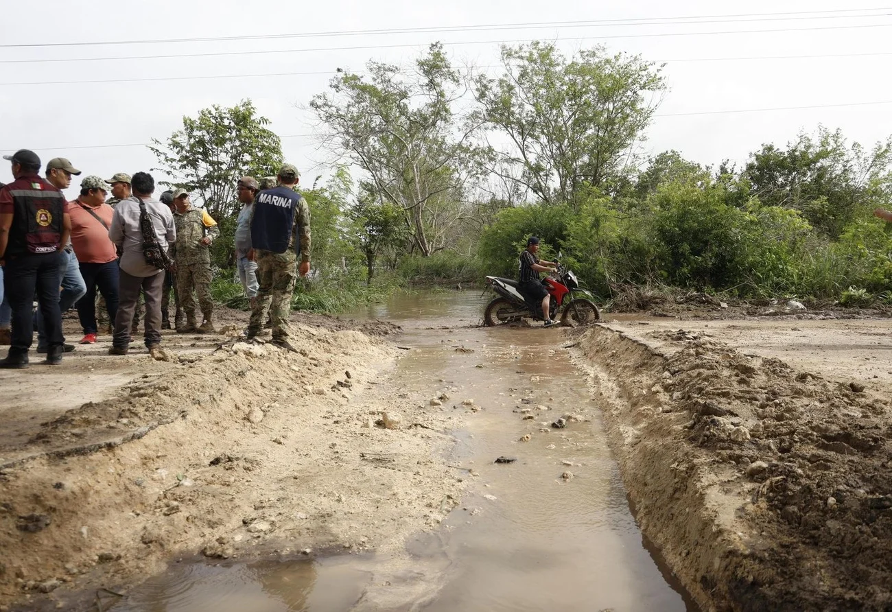 Marina y Ejército en inundaciones de Bacalar y Chetumal